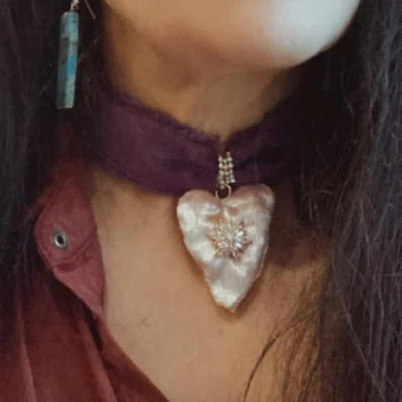 Hand Crafted Purple Velvet Choker with Gold Heart Pendant - Picture 4 of 5